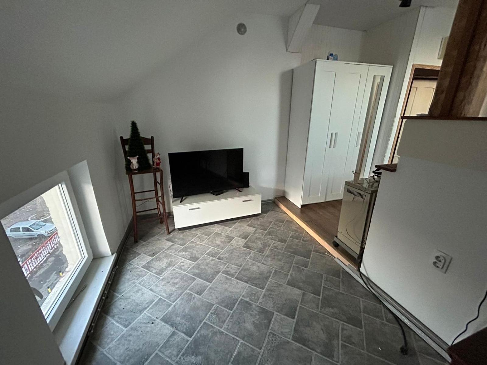 Private Apartament With Shared Bathroom Beograd Ngoại thất bức ảnh